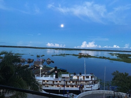 Superior Double Room, Balcony, River View | Terrace/patio. La Posada Del Cauchero Hotel & Suites