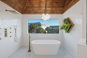 Shower, hair dryer, towels - Gorgeous IOP Home, Second Row, Private Pool! (Isle Of Palms)