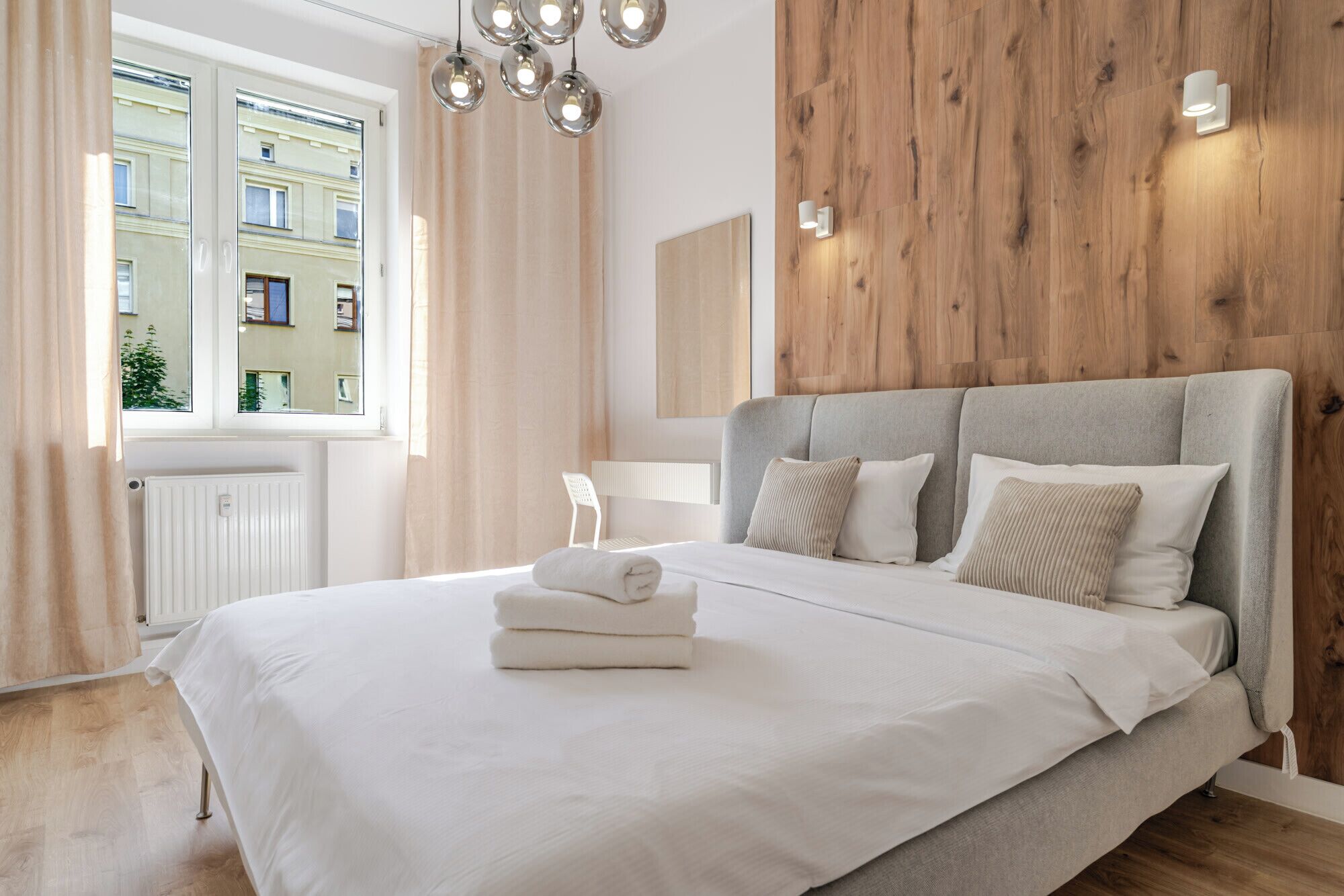 2 chambres, fer et planche à repasser, Wi-Fi, draps fournis