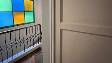 Ropa de cama de alta calidad, wifi gratis y ropa de cama