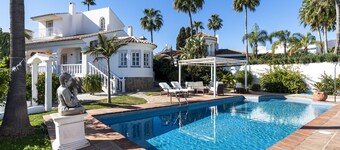 Casa Blanca | private pool - garden - bbq - jacuzzi