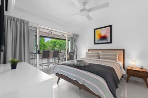 2 bedrooms, desk, iron/ironing board, travel crib