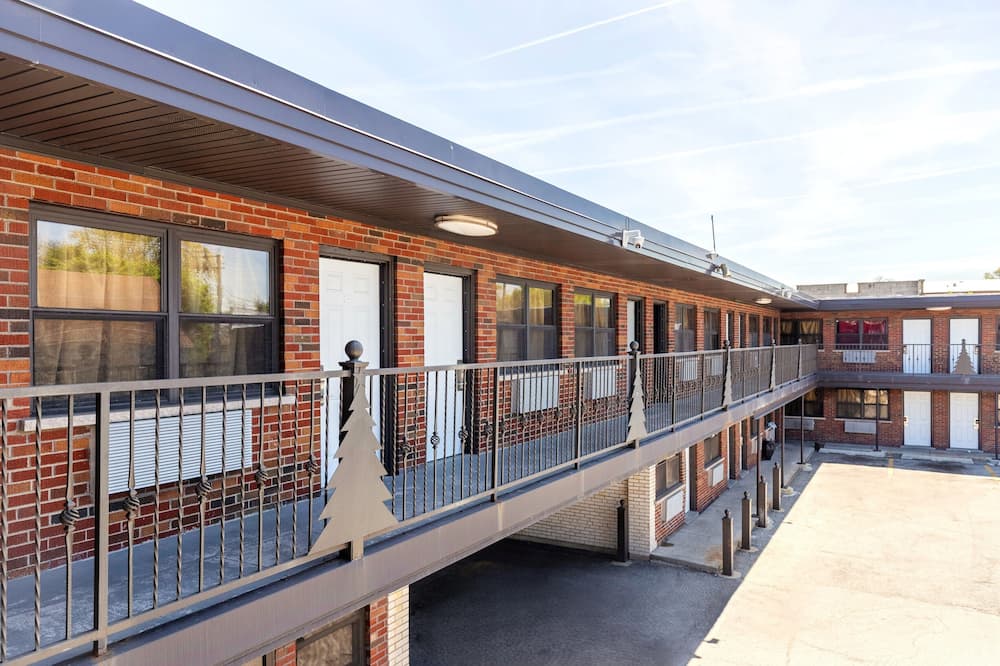 Admiral Motel By Oyo Chicago I-94