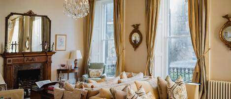 TV, DVD player, offices