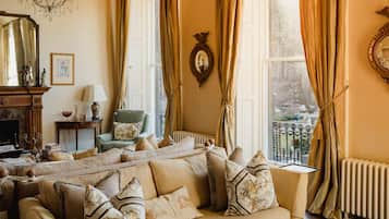 TV, DVD-spiller og kontorer