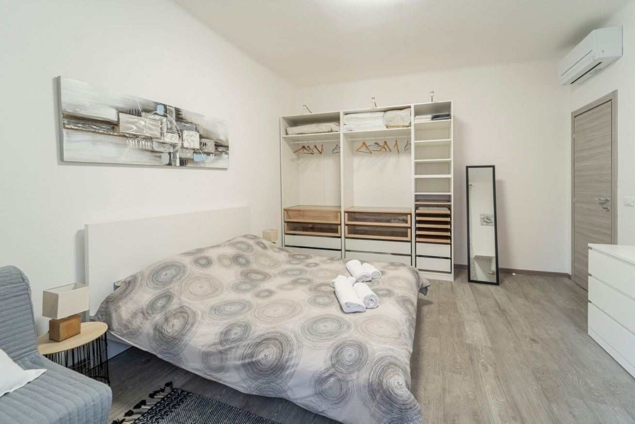 1 chambre, fer et planche à repasser, Wi-Fi, literie fournie