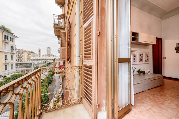 Interior - GuestHost - My Home on the Course - Pet Friendly (La Spezia)