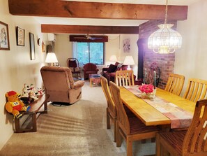 Interior - Official Seasons RMC Condo - 2 Bedroom - sleeps 8 - Dog Fees (Bartlett)