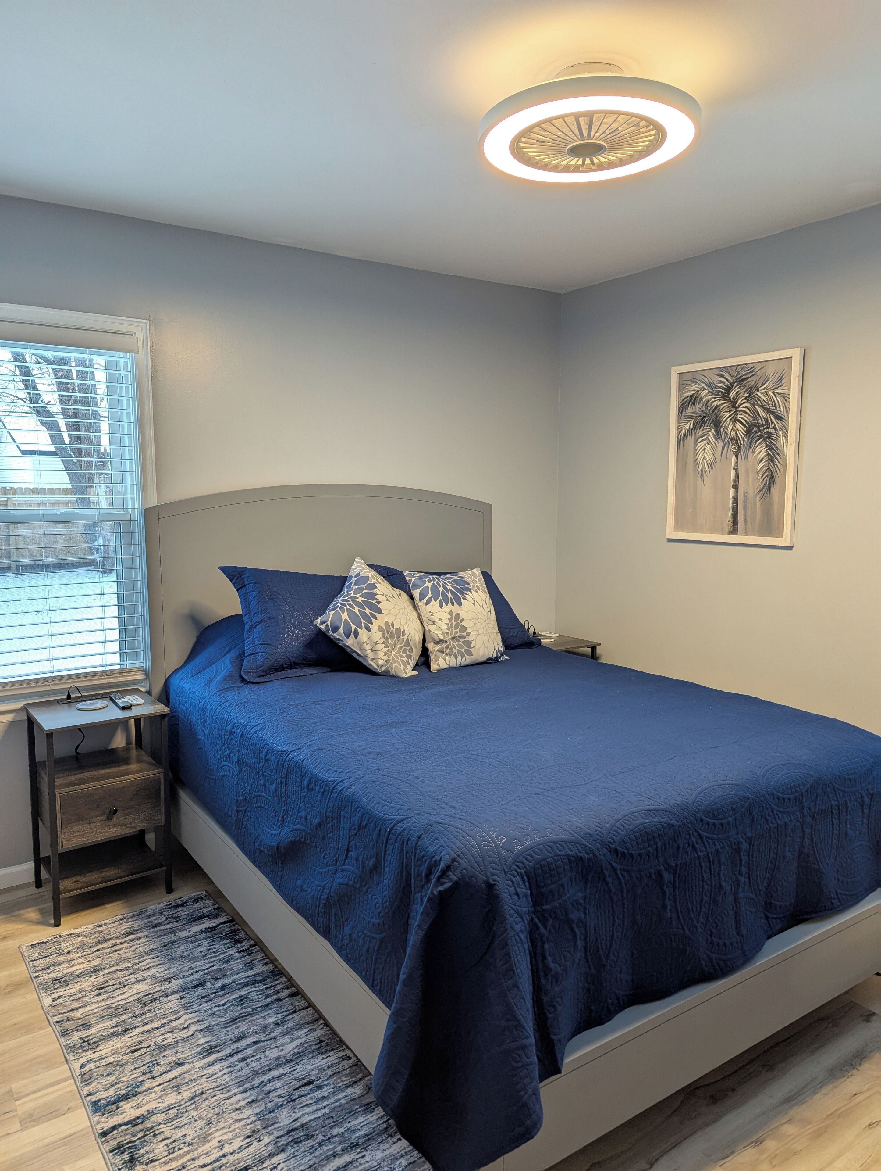 2 bedrooms, travel crib, free WiFi, bed sheets