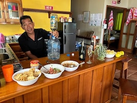 Casa de campo, patio, vistas al mar | Cocina privada | Microondas, placa de cocina, cafetera o tetera y tostadora