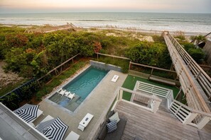 Et oppvarmet basseng