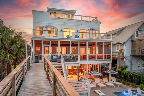 Ocean's Eye - Luxury - Oceanfront - Private Heated Pool - Sunrise and Sunset Views
