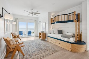 6 Schlafzimmer, Bügeleisen/Bügelbrett, kostenloses WLAN, Bettwäsche