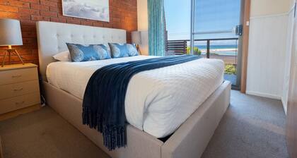 Deja Vu Villa @ The Blue Seas