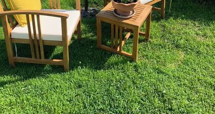 Quiet & stylish 1 BR, bathroom, office for solo business traveler in shared home