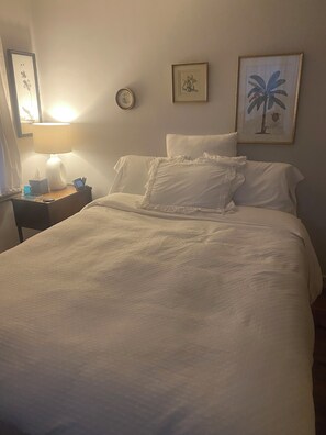 1 chambre, bureau, fer et planche à repasser, Wi-Fi gratuit