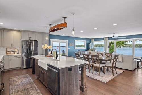 The LeClaire Driftwood Retreat on the Mississippi River!