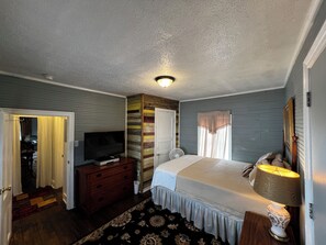 1 bedroom, iron/ironing board, bed sheets