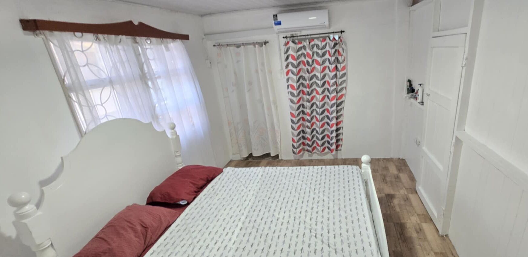 2 dormitorios, escritorio, tabla de planchar con plancha y wifi gratis