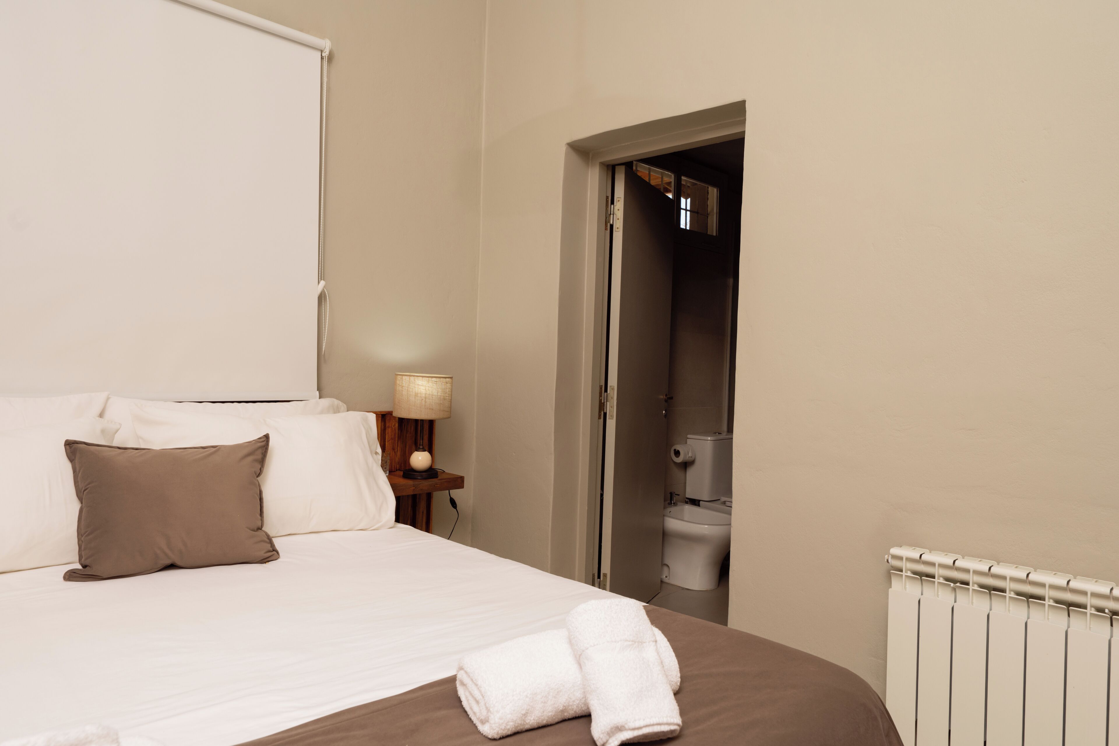 Kahden hengen standard-huone (yksi tai kaksi sänkyä), oma kylpyhuone | Ilmainen Wi-Fi