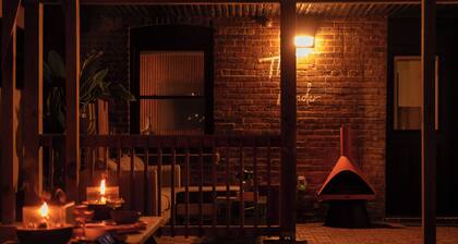 The Lander Pied-à-terre - pet friendly apartment in Historic Newburgh.
