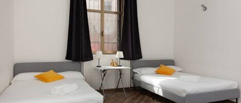 1 chambre, fer et planche à repasser, Wi-Fi, draps fournis