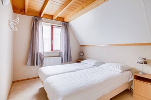 3 bedrooms, WiFi, bed sheets