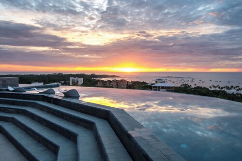 Luxury apartment with ocean view in Tamarindo
