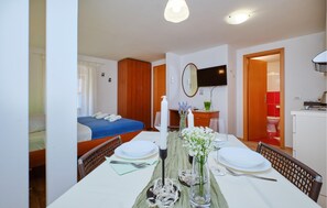 1 habitación, wifi gratis y ropa de cama 
