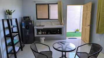 Fridge, microwave, coffee/tea maker, blender