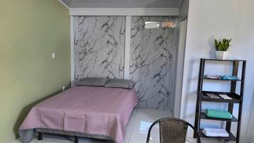 1 chambre, bureau, Wi-Fi gratuit, draps fournis