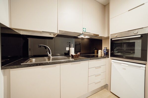 Fridge, microwave, oven, dishwasher