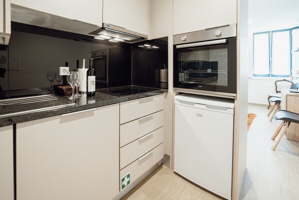 Fridge, microwave, oven, dishwasher