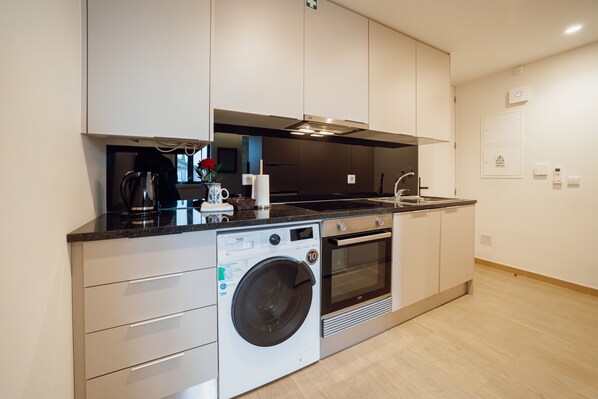 Fridge, microwave, oven, dishwasher