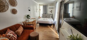 1 bedroom, desk, iron/ironing board, free WiFi