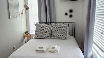 1 bedroom, desk, iron/ironing board, free WiFi