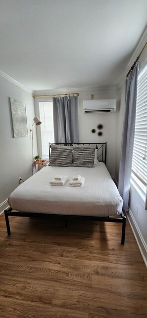 1 bedroom, desk, iron/ironing board, free WiFi