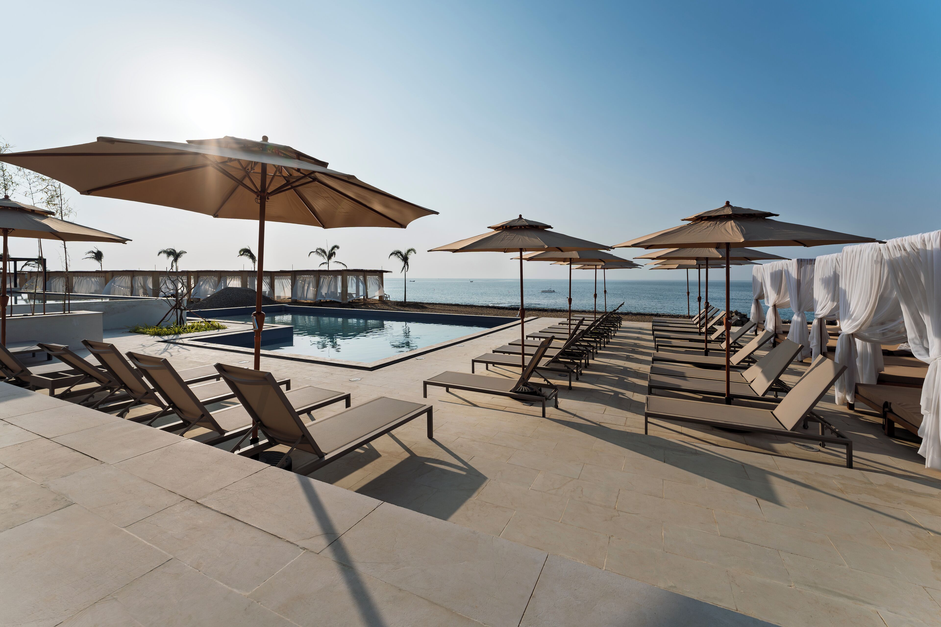 2 buitenzwembaden, gratis zwembadcabana's en parasols bij het zwembad