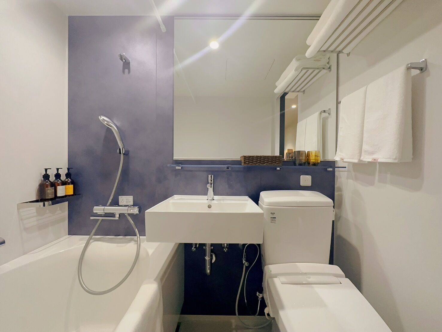 花灑/浴缸組合、雨淋花灑、免費梳洗用品、風筒