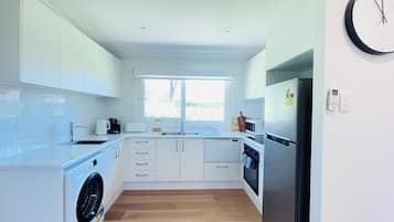 Micro-ondas, fogão, cooktop, lava-louças