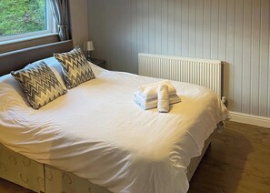 1 bedroom, wheelchair access - Accessible holiday home with one bedroom sleeping two people. (Gartmore)