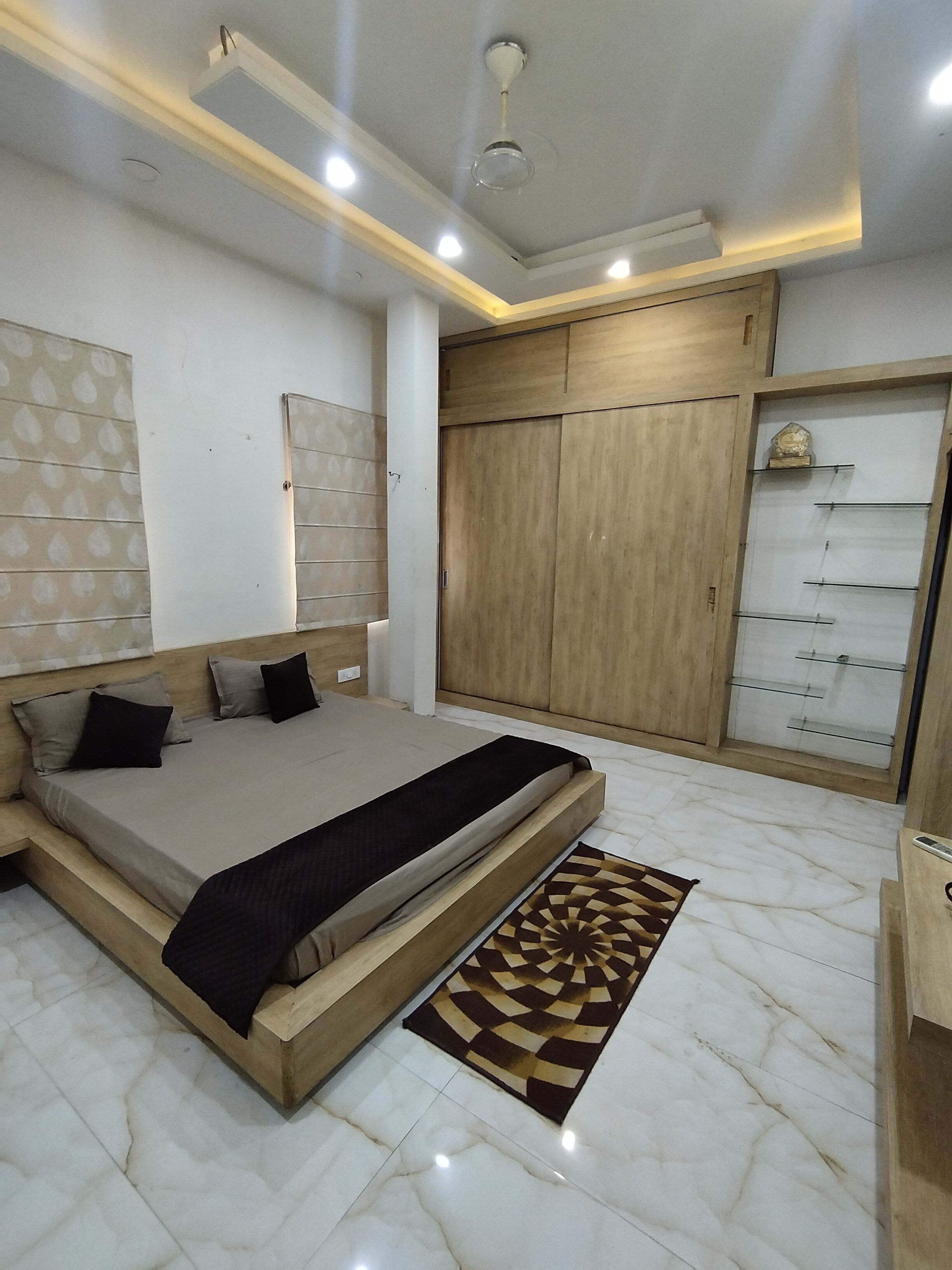 4 bedrooms, iron/ironing board, free WiFi