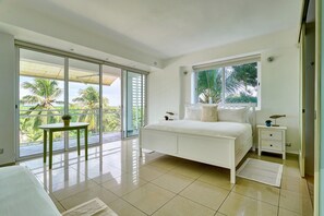 3 bedrooms, in-room safe, desk, iron/ironing board