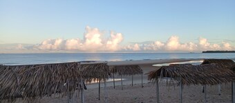 OASIS INN, ON THE BEACH OF RIO A SPECTACLE ON MOSQUEIRO ISLAND.