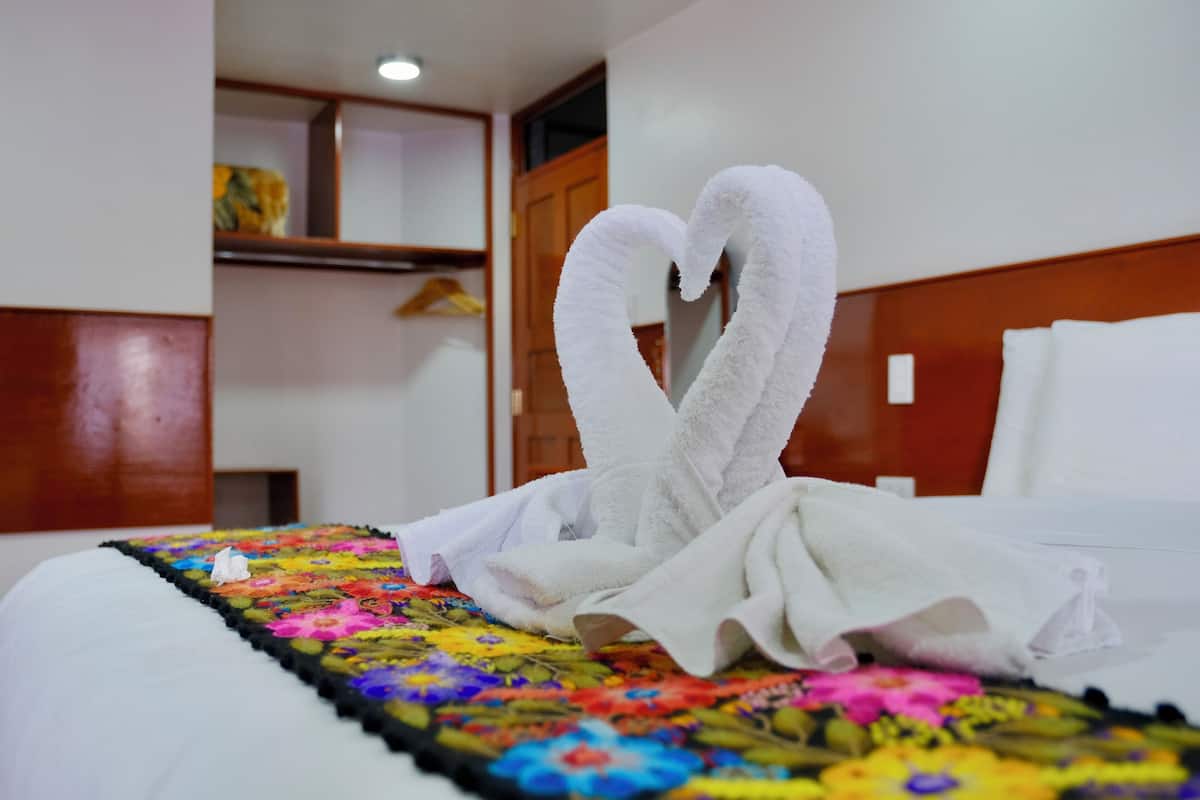 Comfort Double Room | In-room safe, desk, laptop workspace, blackout drapes