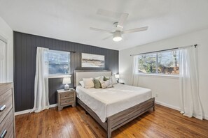 3 soveværelser, skrivebord, weekendseng, gratis Wi-Fi