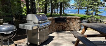 Vintage 4-bedroom cabin in Lake Almanor West with WiFi.