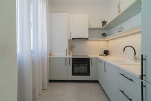 Deluxe-Apartment, 3 Schlafzimmer, Balkon | Eigene Küche