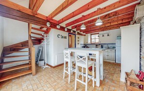 Interior - 2 bedroom awesome home in Saint Lyphard (Saint Lyphard)