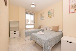 4 bedrooms, iron/ironing board, free WiFi, bed sheets